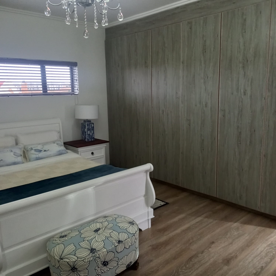 4 Bedroom Property for Sale in Menkenkop Western Cape
